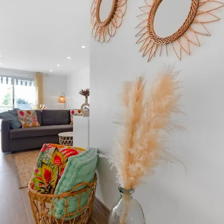Apartment Le Radieux - Spacious - Bright - Car Park - Peaceful Antibes